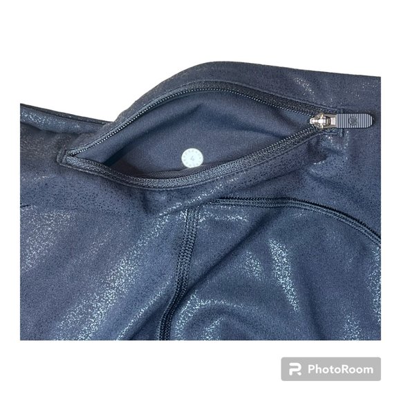 Lululemon High-Rise Pant 28" length Black Shine - Size 4 EUC. - Picture 5 of 6